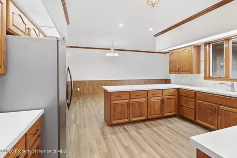 Kitchen - 10404 Sandtrap Dr, Spring Hill, FL 34608 photo 4 of 4