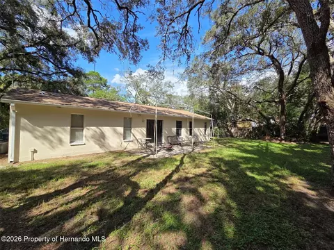 Exterior - 8190 Sealawn Dr, Spring Hill, FL 34606 photo 2 of 3