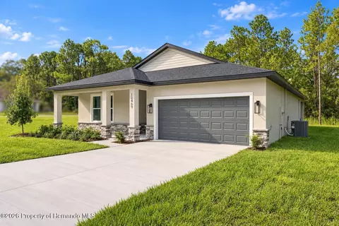 12469 Albany Rd, Weeki Wachee, FL 34614