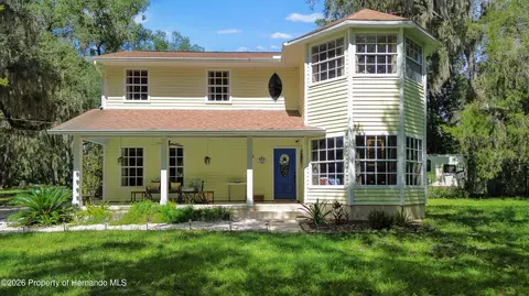 5225 Griffin Rd, Brooksville, FL 34601