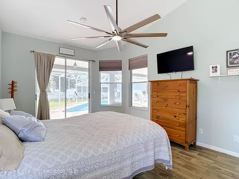 Bedroom - 1051 Hook Dr, Spring Hill, FL 34608 photo 5 of 12