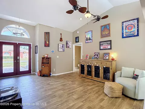 Entry Way - 1051 Hook Dr, Spring Hill, FL 34608 photo 4 of 6