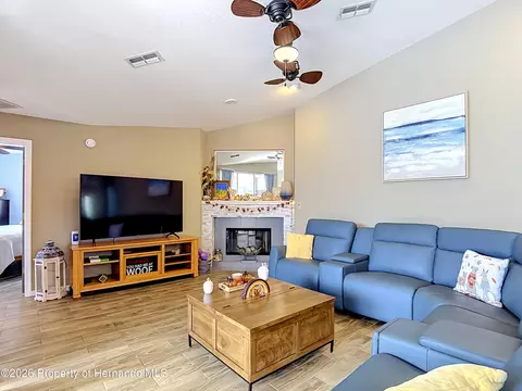 Living - 1051 Hook Dr, Spring Hill, FL 34608 photo 2 of 4