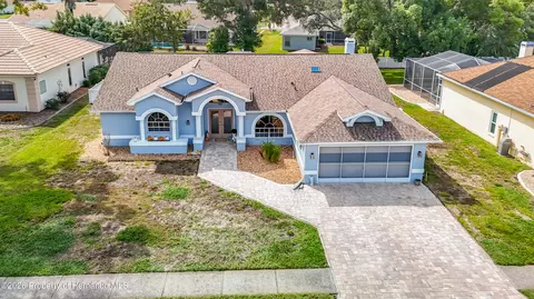 View/Area - 1051 Hook Dr, Spring Hill, FL 34608 photo 8 of 9
