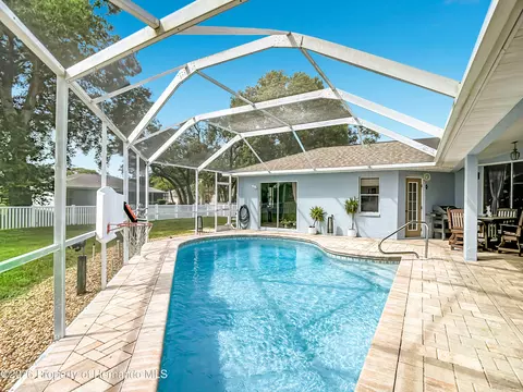 Exterior - 1051 Hook Dr, Spring Hill, FL 34608 photo 14 of 21