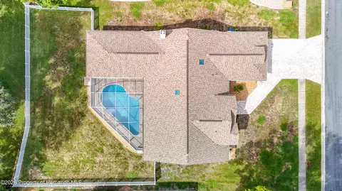 View/Area - 1051 Hook Dr, Spring Hill, FL 34608 photo 3 of 9