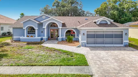 Exterior - 1051 Hook Dr, Spring Hill, FL 34608 photo 2 of 21