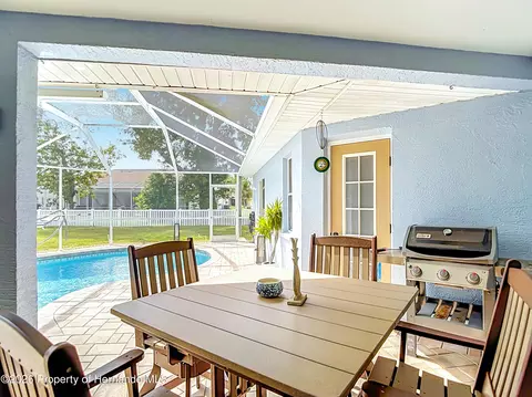 Exterior - 1051 Hook Dr, Spring Hill, FL 34608 photo 7 of 21