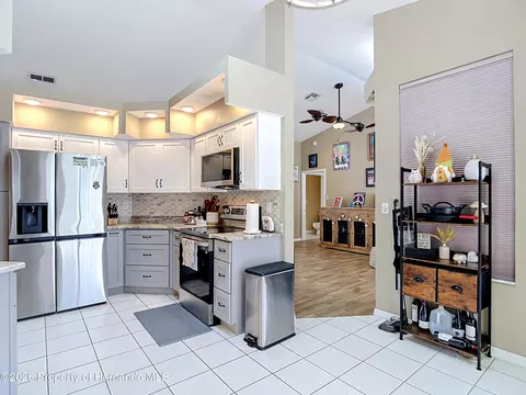 Kitchen - 1051 Hook Dr, Spring Hill, FL 34608 photo 2 of 10