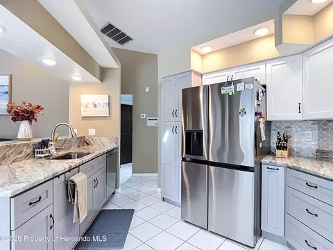 Kitchen - 1051 Hook Dr, Spring Hill, FL 34608 photo 4 of 10