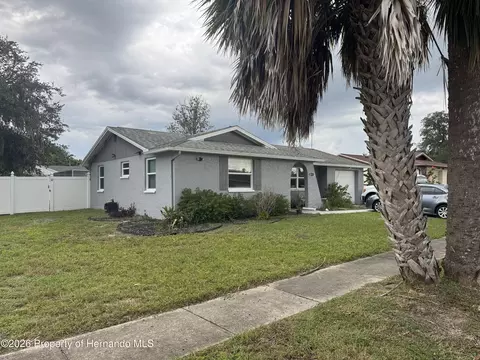 12625 Cedar Ridge Dr, Hudson, FL 34669
