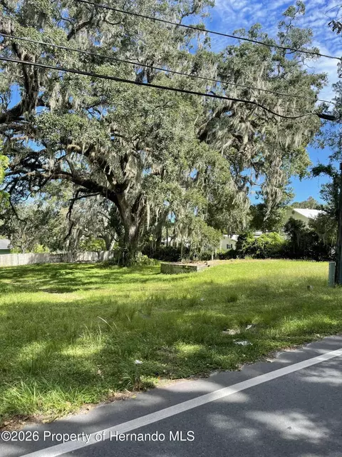 712 W Fort Dade Ave, Brooksville, FL 34601