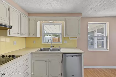 Kitchen - 4059 Sugarfoot Dr, Spring Hill, FL 34608 photo 2 of 2