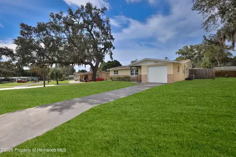 Exterior - 4059 Sugarfoot Dr, Spring Hill, FL 34608 photo 2 of 13