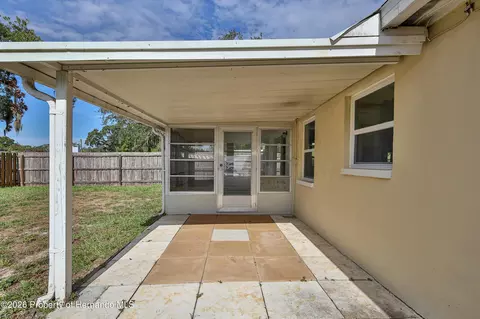 Exterior - 4059 Sugarfoot Dr, Spring Hill, FL 34608 photo 8 of 13