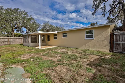 Exterior - 4059 Sugarfoot Dr, Spring Hill, FL 34608 photo 9 of 13