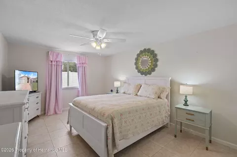Bedroom - 12709 Skipper Ln, Hudson, FL 34669 photo 1 of 5