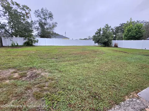 Exterior - 5446 Colchester Ave, Spring Hill, FL 34608 photo 4 of 5