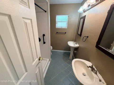 Bath - 13435 Linden Dr, Spring Hill, FL 34609 photo 2 of 2