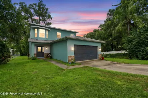 36900 Suwanee Way, Dade City, FL 33525