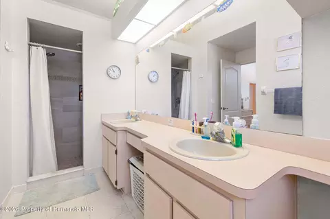 Bath - 10419 Upton St, Spring Hill, FL 34608 photo 1 of 2