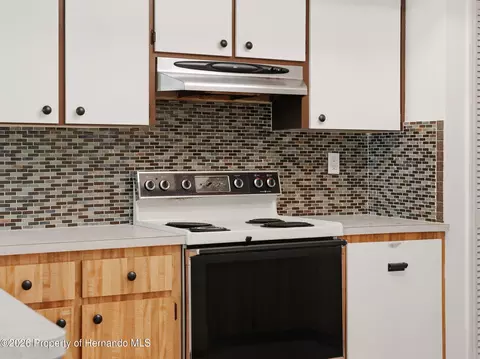 Kitchen - 9624 Horizon Dr, Spring Hill, FL 34608 photo 1 of 5