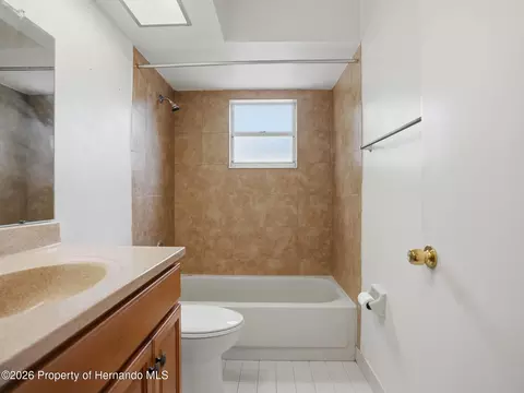 Bath - 9624 Horizon Dr, Spring Hill, FL 34608 photo 2 of 2