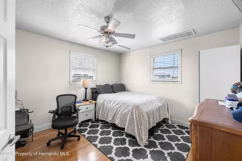 Bedroom - 3337 Mangrove Dr, Hernando Beach, FL 34607 photo 3 of 6