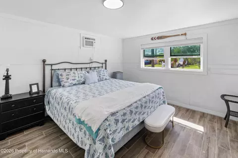 Bedroom - 3337 Mangrove Dr, Hernando Beach, FL 34607 photo 4 of 6