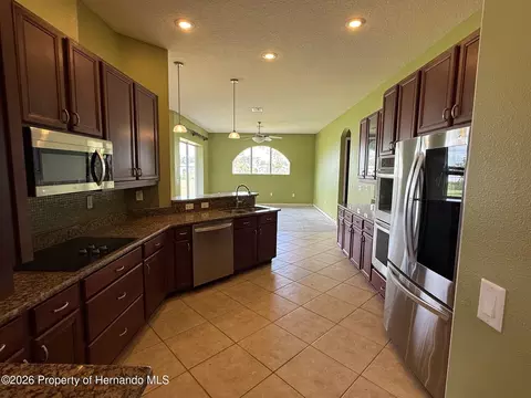 Kitchen - 4045 Hanging Moss Loop, Spring Hill, FL 34609 photo 2 of 2