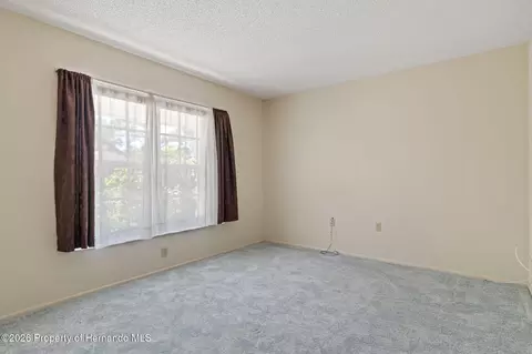 Bedroom - 6402 Ocean Pines Ln, Spring Hill, FL 34606 photo 5 of 6