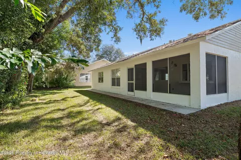 Exterior - 6402 Ocean Pines Ln, Spring Hill, FL 34606 photo 8 of 18