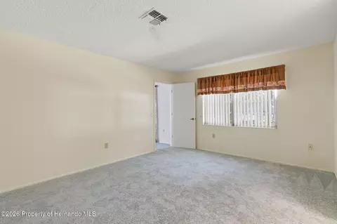 Bedroom - 6402 Ocean Pines Ln, Spring Hill, FL 34606 photo 3 of 6