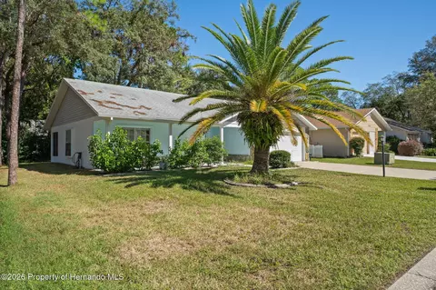 Exterior - 6402 Ocean Pines Ln, Spring Hill, FL 34606 photo 1 of 18