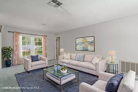 Living - 6402 Ocean Pines Ln, Spring Hill, FL 34606 photo 2 of 6