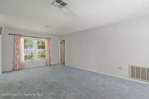 Living - 6402 Ocean Pines Ln, Spring Hill, FL 34606 photo 1 of 6
