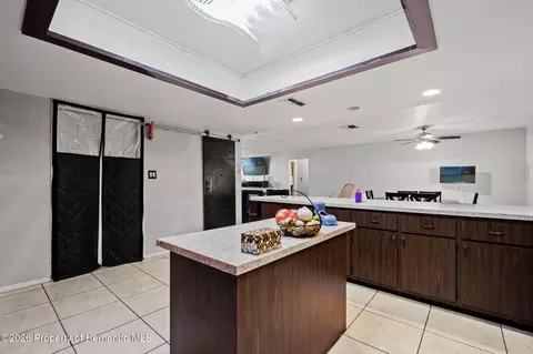 Kitchen - 12232 Comstock St, Spring Hill, FL 34609 photo 6 of 9