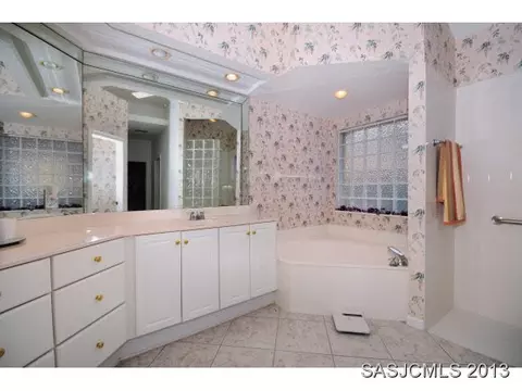 909 Spring Lake Ct, Saint Augustine, FL 32080 photo 10