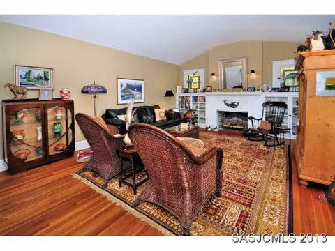 44 Macaris St, Saint Augustine, FL 32084 photo 5