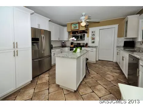 44 Macaris St, Saint Augustine, FL 32084 photo 9