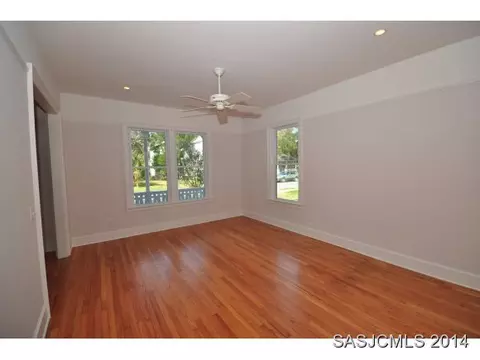 93 Park Pl, Saint Augustine, FL 32084 photo 4
