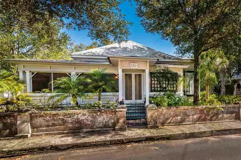 129 Oneida St, Saint Augustine, FL 32084 photo 1