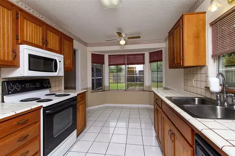 303 Segovia, Saint Augustine, FL 32086 photo 8