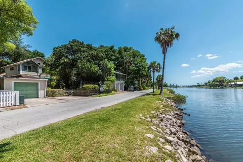 316 St George St, Saint Augustine, FL 32084 photo 3