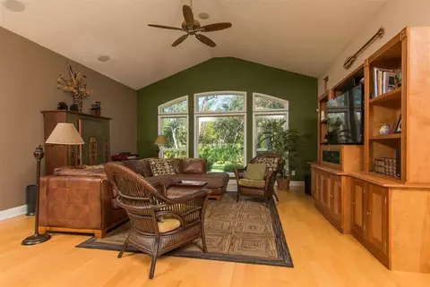 365 Valverde Ln, Saint Augustine, FL 32086 photo 9