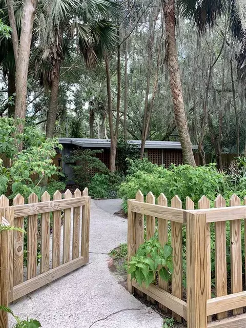 105 N Whitney St, Saint Augustine, FL 32084 photo 1