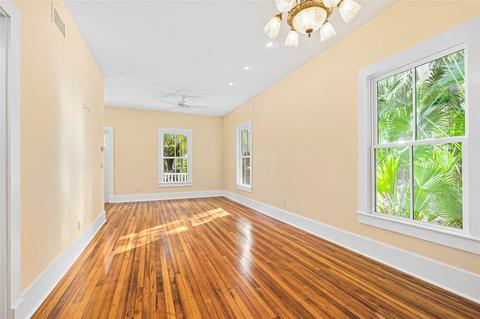 127 Oneida St, Saint Augustine, FL 32084 photo 9
