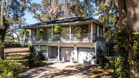 801 St Augustine South Dr, Saint Augustine, FL 32086 photo 2