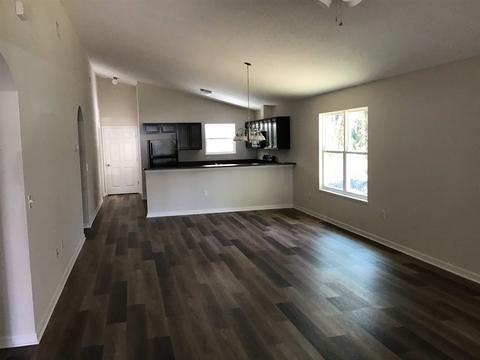 915 Helen, Saint Augustine, FL 32084 photo 11