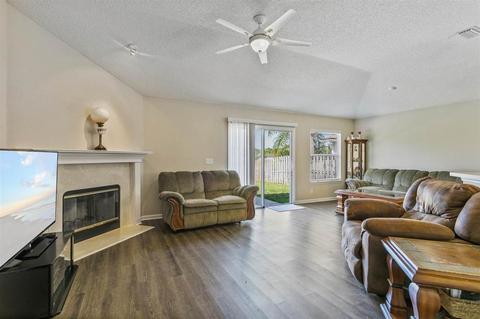 1218 Ardmore St, Saint Augustine, FL 32092 photo 9